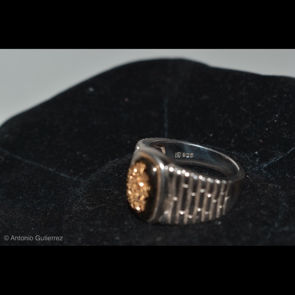 Silver Ring - Picture 4 of 4